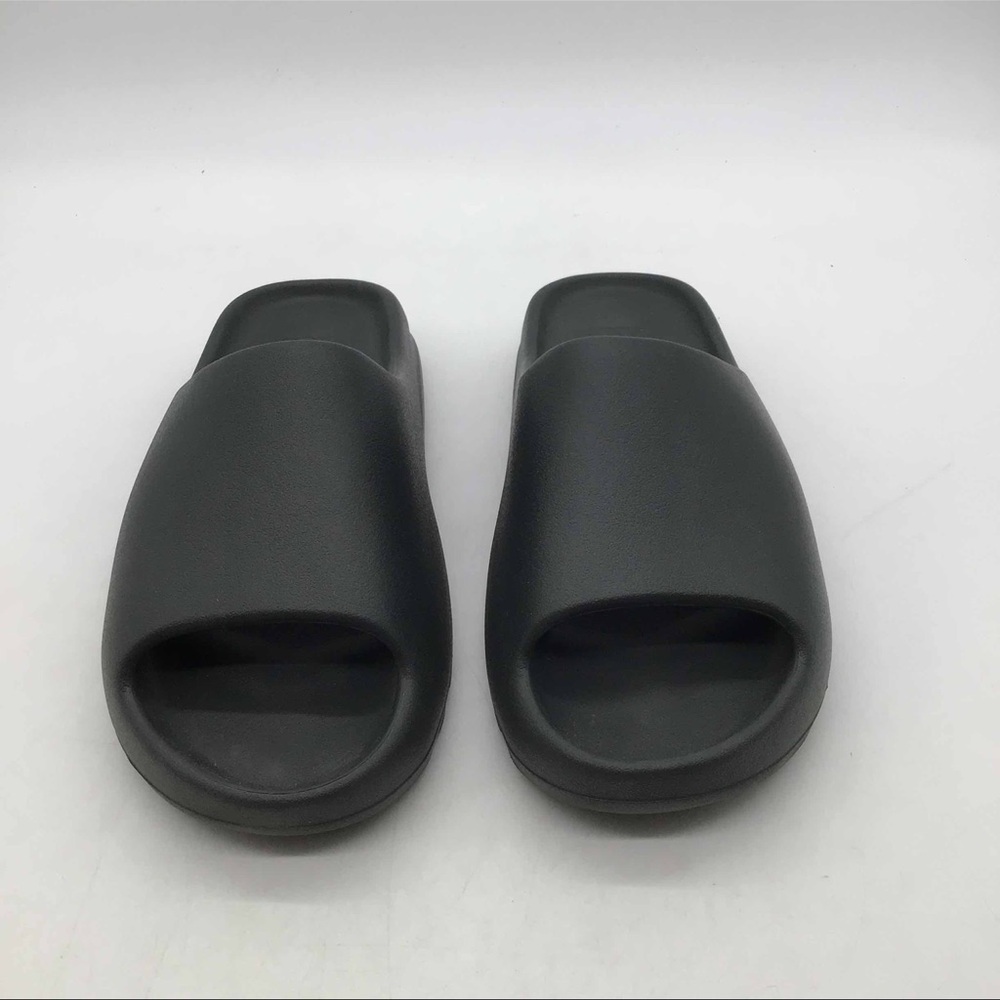 adidas YZY Slide in Dark Gray